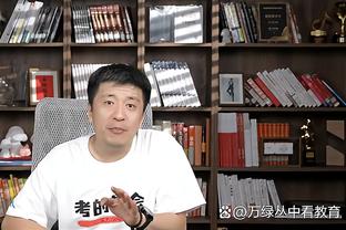 亏死了！小史密斯三分犯规被补吹一级恶意 贝三分命中+一罚一掷